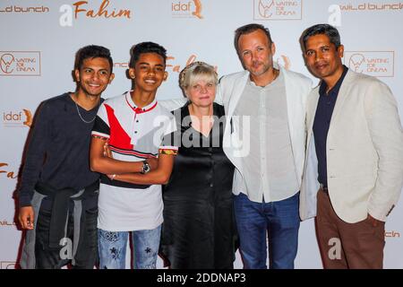 Isabelle Nanty, Fahim Mohammad, Ahmed Assad, Pierre-François Martin-Laval alias PEF und Mizanur Rahaman bei der Premiere von Fahim am 29. September 2019 im Grand Rex in Paris, Frankreich. Foto von David Boyer/ABACAPRESS.COM Stockfoto