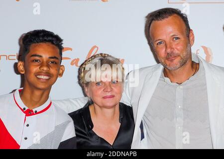 Isabelle Nanty, Fahim Mohammad, Ahmed Assad, Pierre-François Martin-Laval alias PEF bei der Premiere von Fahim, die am 29. September 2019 im Grand Rex in Paris, Frankreich, stattfand. Foto von David Boyer/ABACAPRESS.COM Stockfoto