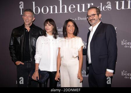 Vincent Cassel, Berenice Bejo, Florence Foresti und Regisseur Daniel Cohen besuchen das Le Bonheur des uns, Premiere in der Pathe Opera am 08. September 2020 in Paris, Frankreich Foto von David Niviere/ABACAPRESS.COM Stockfoto