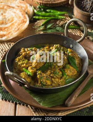 Andhra Pfeffer Huhn. Südindische Küche Stockfoto