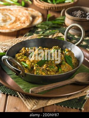 Andhra Pfeffer Huhn. Südindische Küche Stockfoto