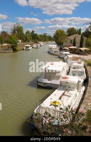 Boote auf dem französischen Canal-du-Midi Stockfoto