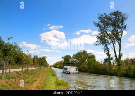 Landschaft im französischen Aude, Canal-du-Midi Stockfoto