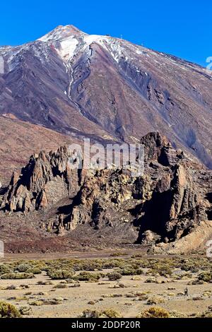 Ein schneebedeckter Berg Tiede, Teneriffa, Kanarische Inseln, Spanien. Stockfoto