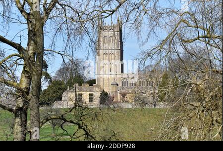 Blick auf die St. James Kirche von der Coneygree, Chipping Campden, Glos, Cotswolds, England, Großbritannien Stockfoto