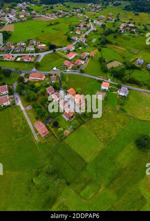 Frühling, Liendo, Liendo-Tal, Montaña Oriental Costera, Kantabrien, Spanien, Europa Stockfoto