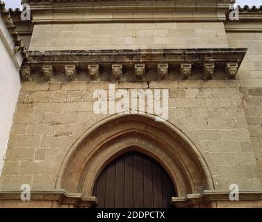 IGLESIA - MORILLOS DE LA PORTADA. ORT: MONASTERIO DE LA RABIDA. PALOS DE LA FRONTERA. Huelva. SPANIEN. Stockfoto