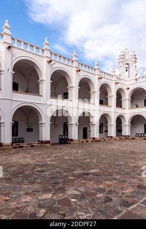 Innenhof des Klosters San Felipe de Neri in Sucre, Bolivien Stockfoto