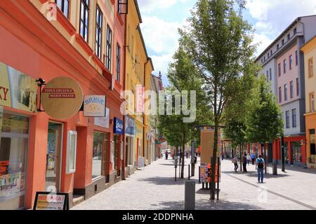 Juli 14 2020 Cheb/Eger in Tschechien: Eine der Altstadtstraßen der Stadt Stockfoto