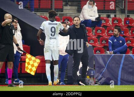 Chelsea-Trainer Frank Lampard, Tammy Abraham von Chelsea (links) während der UEFA Champions League, Gruppe E Fußballspiel zwischen / LM Stockfoto
