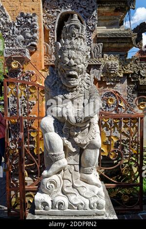 Ubud, Bali, Indonesien. Mai 2019. Bestehend aus mehreren historischen und königlichen Gebäuden, Puri Saren Agung ist der Palast der königlichen Familie Ubud. Stockfoto