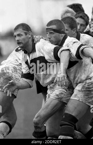 25. Oktober 1989 Rugby Union Neath gegen die All Blacks, die Gnoll, Neath, Wales. Mark Jones von Neath Match Action vor 12,000 Fans. Foto von Tony Henshaw Stockfoto