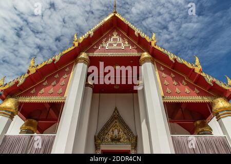 Wihan Phra Mongkhon Bophit in der Provinz Ayutthaya in Thailand. Selektiver Fokus. Stockfoto