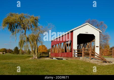 überdachte Brücke Stockfoto