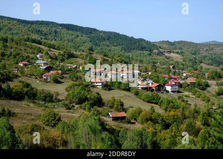 Eine typische Dorfsiedlung in der westlichen Schwarzmeer-Region (Kastamonu- Pınarbaşı) Stockfoto