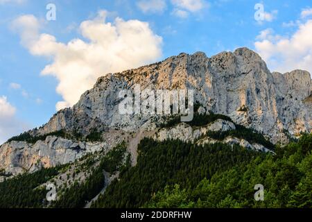 Das Massiv von Pedraforca (Katalonien, Spanien, Provinz Berguedà) Stockfoto