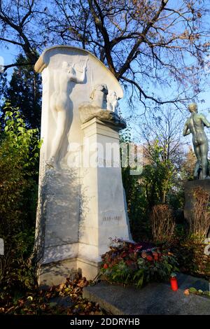 Wien, Wien: Ehrengrab von Johannes Brahms auf dem Zentralfriedhof 11. Simmering, Wien, Österreich Stockfoto