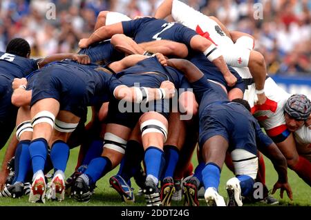 Rugby-Spieler Scrum, während der Rugby-Weltmeisterschaft, in Frankreich, 2007. Stockfoto