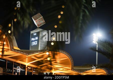 Fahrerlager bei Nacht während des Formel 1 Gulf Air Bahrain Grand Prix 2020, vom 27. Bis 29. November 2020 auf dem Bahrain International Circuit, in Sakhir, Bahrain - Foto Antonin Vincent / DPPI / LM Stockfoto