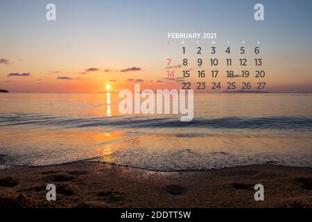 Kalender Februar 2021. Meer, Meer, Strand, tropisch, Naturthema. A2. 60 x 40 cm. 15.75 x 23.62 Zoll Stockfoto