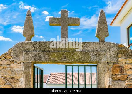 Granitstein ist das traditionelle Element in der Konstruktion verwendet. Miranda do Douro, Terras de Trás-os-Montes, Portugal, Europa Stockfoto