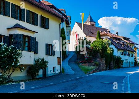 Das Dorf Longomoso und die Kirche des heiligen Antonius. Longomoso, Ritten - Region Ritten, Südtirol, Italien, Europa Stockfoto