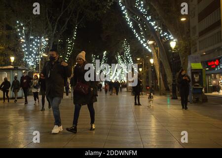26. November 2020: Lichtakt der Weihnachtsbeleuchtung 2020 in Barcelona Credit: Thiago Prudencio/DAX/ZUMA Wire/Alamy Live News Stockfoto
