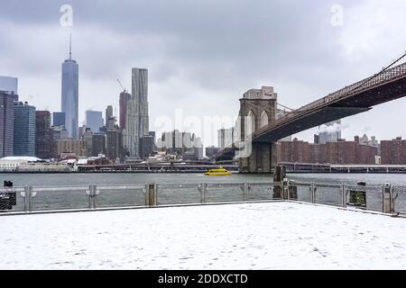 Brooklyn Bridge, die Brooklyn und Manhattan verbindet. New York, USA. Stockfoto
