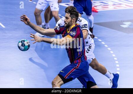Barcelona, Spanien. November 2020. Raul Entrerrios vom FC Barcelona beim Handballspiel VELUX EHF Champions League zwischen FC Barcelona und THW Kiel am 26. November 2020 im Palau Blaugrana in Barcelona, Spanien - Foto Javier Borrego / Spanien DPPI / DPPI / LM Credit: Paola Benini/Alamy Live News Stockfoto