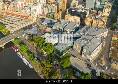 Luftaufnahme des Federation Square in Melbourne CBD Stockfoto