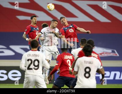 Jose Fonte von Lille, Rade Krunic von AC Mailand, Sven Botman von Lille während der UEFA Europa League, Gruppe H Fußballspiel zwischen / LM Stockfoto