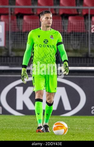 Alkmaar, Niederlande. November 2020. ALKMAAR, AFAS Stadion, 26-11-2020, Saison 2020/2021, UEFA Europa League. Endergebnis 0:0, Real Sociedad Torwart Alejandro Remiro während des Spiels AZ - Real Sociedad Credit: Pro Shots/Alamy Live News Stockfoto