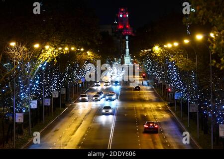 Madrid, Spanien. November 2020. Einschalten der traditionellen Weihafterts-Beleuchtung im Stadtzentrum. Madrid 11/26/2020 Quelle: dpa/Alamy Live News Stockfoto