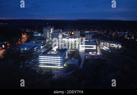 20. November 2020, Baden-Württemberg, Tübingen: Gebäude der Universität Tübingen an der Morgenstelle. Foto: Marijan Murat/dpa Stockfoto