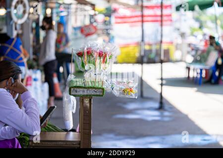 Vintage Candy in Art Pflanzen- und Tierform wie Elephent und Blume. Es ist Stick auf dem Schaum zum Verkauf an der Front der frischen Markt. Stockfoto