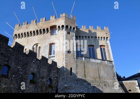 Frankreich, französische riviera, Cagnes sur Mer, das Schloss Grimaldi, dessen Festung aus dem 14. Jahrhundert der Familie Grimaldi als Wohnsitz diente. Stockfoto