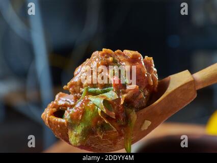 Birmingham Balti - Lamm- oder Ziegenfleisch Curry-Sorte, zubereitet mit Fleisch, Gemüse oder Fisch, hergestellt im Vereinigten Königreich, Stockfoto