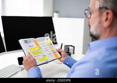 Kalender Agenda Planung Mit Terminplan Memoliste Stockfoto