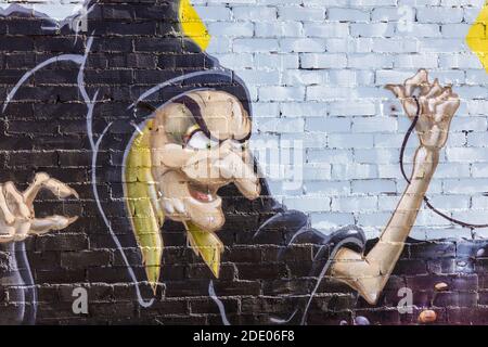 Street Art Arbeit, Otautahi, von Jacob Yikes in Christchurch, Neuseeland. Ein produktiver und bekannter Künstler, der große 'Leinwände' in der Stadt benutzt. Stockfoto