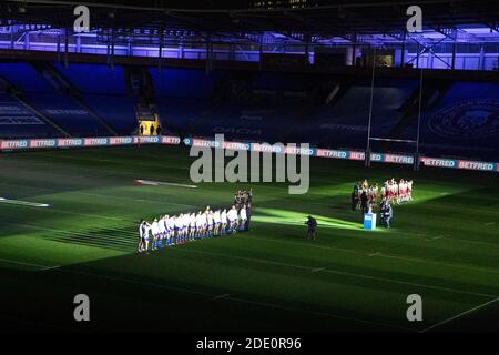 KCom Stadium, Hull, Yorkshire, Großbritannien. November 2020. Betfred Super League Grand Final Rugby, Wigan Warriors gegen Saint Helens Saints; die Mannschaften-Aufstellung auf dem Spielfeld Credit: Action Plus Sports/Alamy Live News Stockfoto