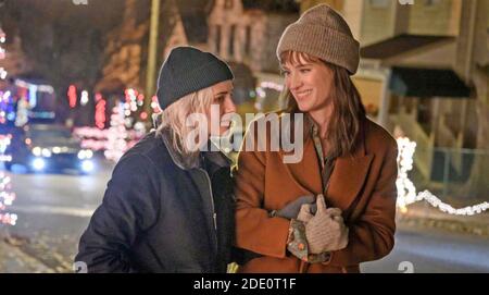 GLÜCKLICHSTE SAISON 2020 Sony Pictures veröffentlicht Film mit Kristen Stewart Links und Mackenzie Davis Stockfoto