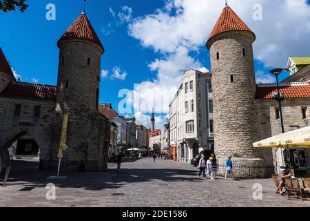 Viru Gate, Altstadt von Tallinn, UNESCO-Weltkulturerbe, Estland, Europa Stockfoto