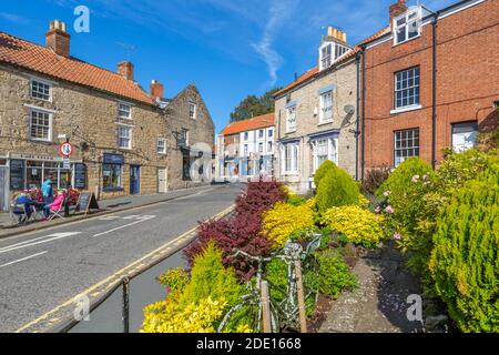 Blick auf Café und Gärten auf Smiddy Hill, Pickering, North Yorkshire, England, Großbritannien, Europa Stockfoto