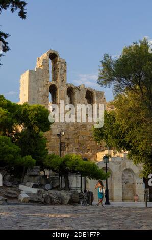 Das Äußere des Odeon des Herodes Atticus unter dem Akropolis in Athen Griechenland Stockfoto