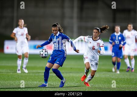 Irina Topal aus Moldawien und Aitana Bonmati aus Spanien während der UEFA Women &#039;s Euro 2022, Qualifying Group D Fußballspiel Be / LM Stockfoto