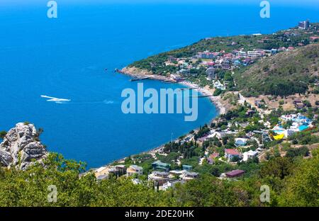 Der Panoramablick vom Berg Ai-Petri auf das Schwarze Meer Stockfoto