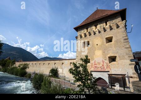 GLURNS, ITALIEN, 11. SEPTEMBER 2020 - die alten mittelalterlichen Mauern von Glurns, Provinz Bozen, Südtirol, Italien Stockfoto