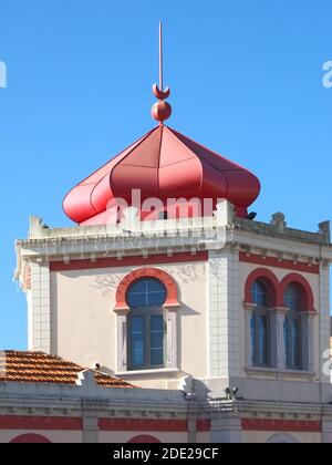 Die Schönheit von Portugal - Rosa Markthalle in Loule in der Nähe Albufeira Stockfoto