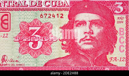 Ernesto Che Guevara auf kubanischer 3 Pesos (2004) Banknote aus nächster Nähe, Cuba Money aus nächster Nähe Stockfoto