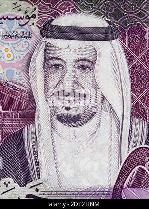 Saudi-Arabien König Salman bin Abdulaziz Al Saud Porträt auf 5 riyal (2016) Banknotenmakro, Saudi-arabisches Geld Nahaufnahme Stockfoto